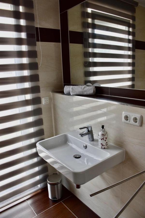 Meerblickappartement In ซาสนิทซ์ ภายนอก รูปภาพ